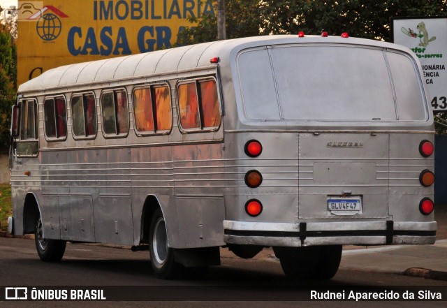 Ônibus Particulares 4547 na cidade de Cambé, Paraná, Brasil, por Rudnei Aparecido da Silva. Número da foto: #7414455.