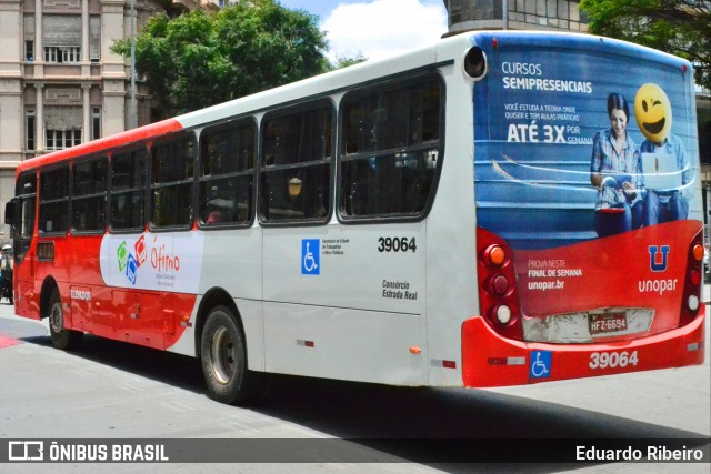 Viação Brasília 39064 na cidade de Belo Horizonte, Minas Gerais, Brasil, por Eduardo Ribeiro. Número da foto: #7414714.