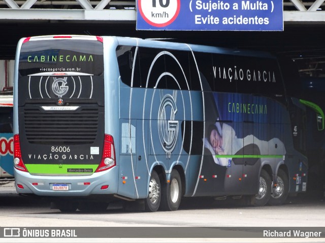 Viação Garcia 86006 na cidade de Rio de Janeiro, Rio de Janeiro, Brasil, por Richard Wagner. Número da foto: #7421232.