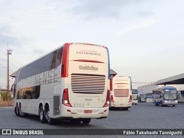 Auto Viação Catarinense 3702 na cidade de São Paulo, São Paulo, Brasil, por Fábio Takahashi Tanniguchi. Número da foto: #7421669.