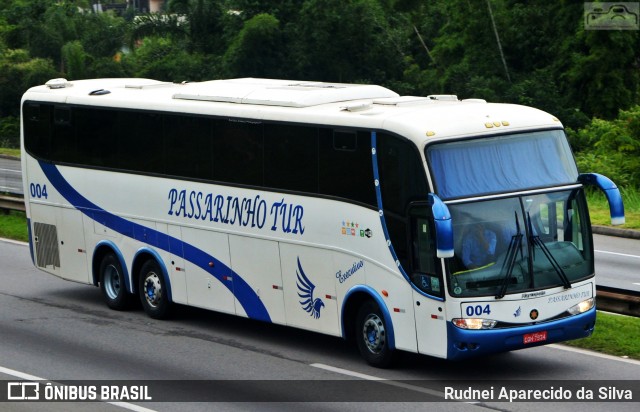 Passarinho Tur 004 na cidade de Santa Isabel, São Paulo, Brasil, por Rudnei Aparecido da Silva. Número da foto: #7422050.