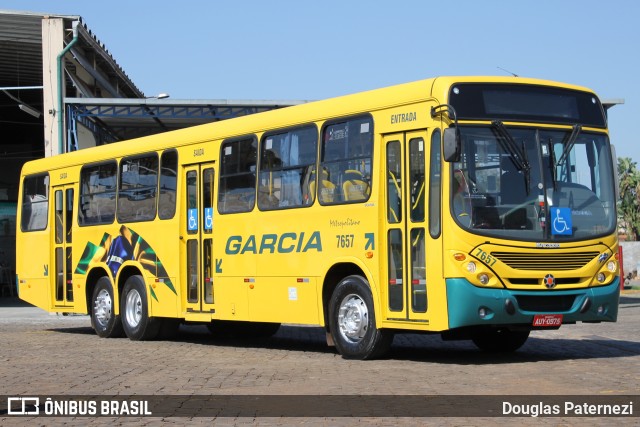 Viação Garcia 7657 na cidade de Londrina, Paraná, Brasil, por Douglas Paternezi. ID da foto: 7429321.