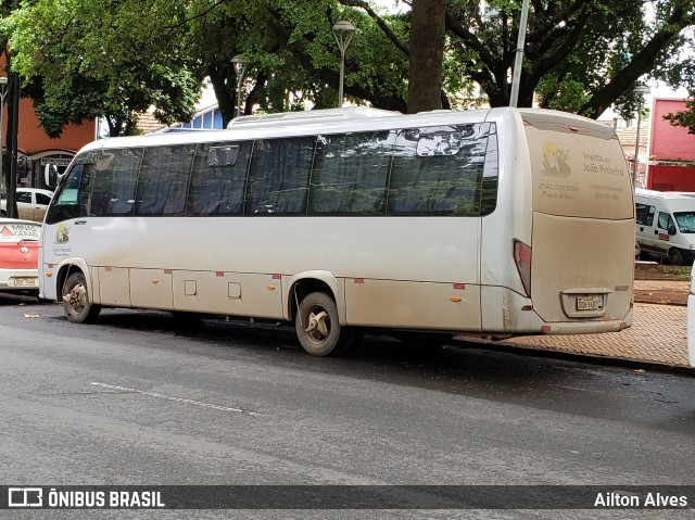 Ônibus Particulares 9487 na cidade de Belo Horizonte, Minas Gerais, Brasil, por Ailton Alves. ID da foto: 7431163.