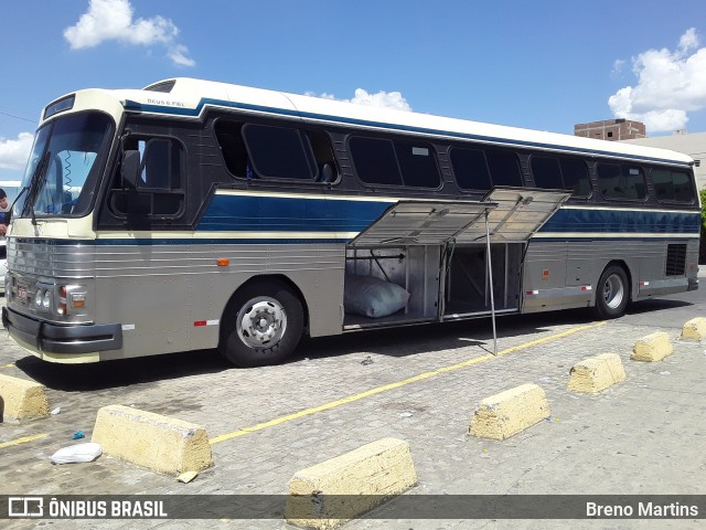 Alpha Tour 7078 na cidade de Santa Cruz do Capibaribe, Pernambuco, Brasil, por Breno Martins. ID da foto: 7432149.