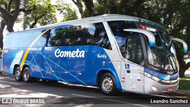 Viação Cometa 15135 na cidade de Curitiba, Paraná, Brasil, por Leandro Sanchez. ID da foto: 7431396.