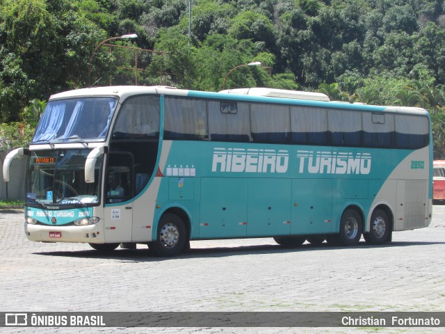 Ribeiro Turismo 2850 na cidade de Leopoldina, Minas Gerais, Brasil, por Christian  Fortunato. Número da foto: #7434529.