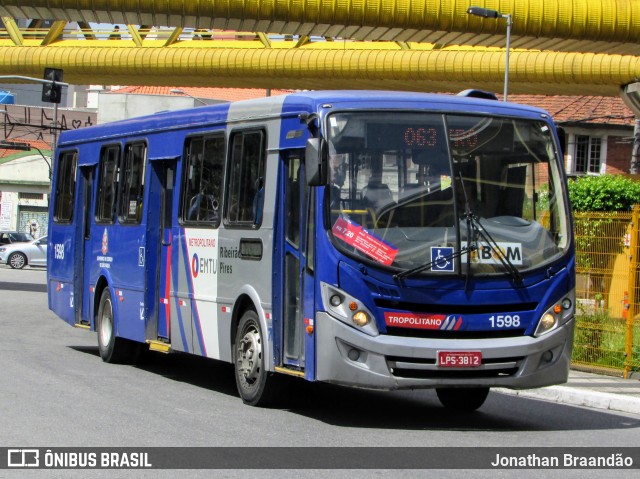 Viação Ribeirão Pires 1598 na cidade de São Paulo, São Paulo, Brasil, por Jonathan Braandão. Número da foto: #7435861.