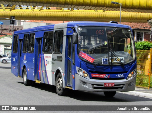 Viação Ribeirão Pires 1598 na cidade de São Paulo, São Paulo, Brasil, por Jonathan Braandão. ID da foto: 7435861.