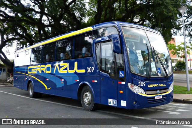 Empresa Curitiba Cerro Azul 309 na cidade de Curitiba, Paraná, Brasil, por Francisco Ivano. Número da foto: #7439755.