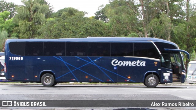 Viação Cometa 719563 na cidade de Taubaté, São Paulo, Brasil, por Alex Ramos Ribeiro. Número da foto: #7439489.