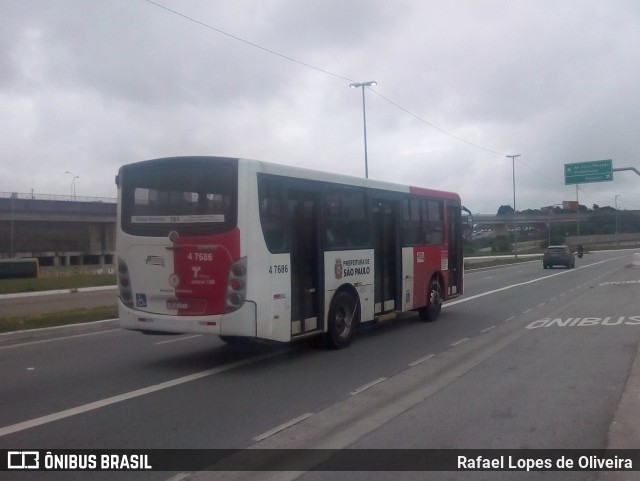 Pêssego Transportes 4 7686 na cidade de São Paulo, São Paulo, Brasil, por Rafael Lopes de Oliveira. Número da foto: #7441015.