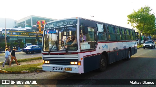 CODESA - Compañia Omnibuseira del Este 88 na cidade de Punta del Este, Maldonado, Uruguai, por Matias Blanco. Número da foto: #7444462.