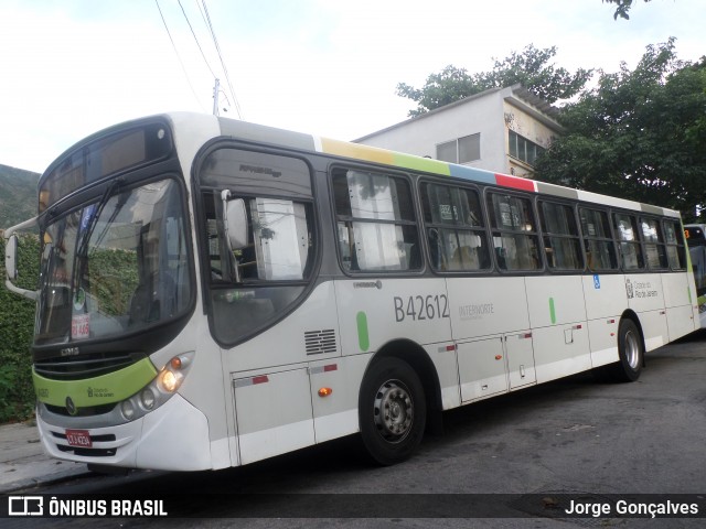 Viação Acari B42612 na cidade de Rio de Janeiro, Rio de Janeiro, Brasil, por Jorge Gonçalves. ID da foto: 7442974.