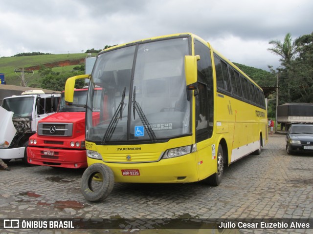 Viação Itapemirim 9707 na cidade de Manhuaçu, Minas Gerais, Brasil, por Julio Cesar Euzebio Alves. ID da foto: 7443591.