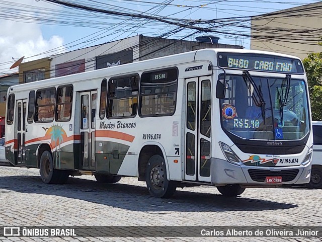 Viação Montes Brancos RJ 196.074 na cidade de Cabo Frio, Rio de Janeiro, Brasil, por Carlos Alberto de Oliveira Júnior. ID da foto: 7444229.