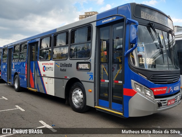 Radial Transporte Coletivo 41.688 na cidade de São Paulo, São Paulo, Brasil, por Matheus Mota Rosa da Silva. ID da foto: 7443277.