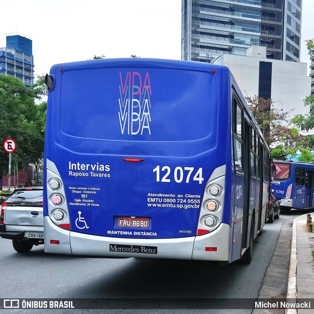 Auto Viação Bragança Metropolitana > Viação Raposo Tavares 12.074 na cidade de São Paulo, São Paulo, Brasil, por Michel Nowacki. Número da foto: #7387567.