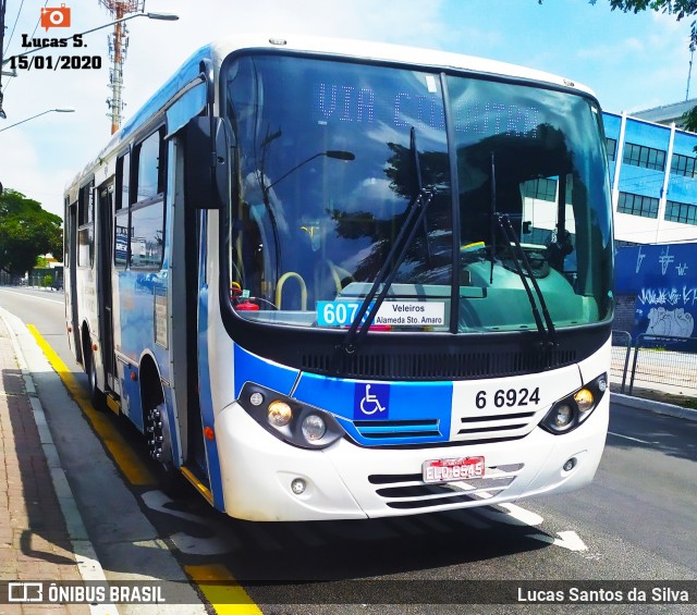 Transwolff Transportes e Turismo 6 6924 na cidade de São Paulo, São Paulo, Brasil, por Lucas Santos da Silva. Número da foto: #7444978.