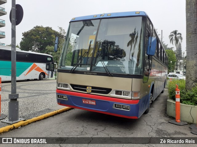 DUTRANSVIP - Du Transportadora Turistica 1800 na cidade de Petrópolis, Rio de Janeiro, Brasil, por Zé Ricardo Reis. ID da foto: 7449998.