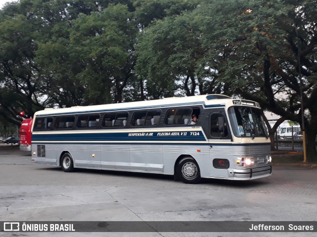 Ônibus Particulares 7124 na cidade de São Paulo, São Paulo, Brasil, por Jefferson  Soares. ID da foto: 7450184.