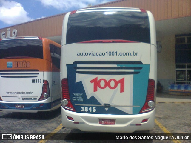 Auto Viação 1001 3845 na cidade de Manhuaçu, Minas Gerais, Brasil, por Mario dos Santos Nogueira Junior. Número da foto: #7449318.