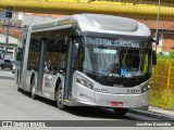 Via Sudeste Transportes S.A. 5 3377 na cidade de São Paulo, São Paulo, Brasil, por Jonathan Braandão. Número da foto: #7449777.