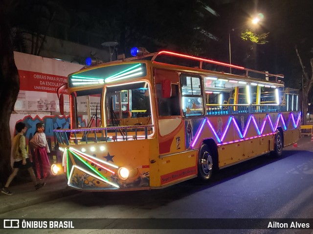 Ônibus Particulares BARCO DA ALEGRIA na cidade de Belo Horizonte, Minas Gerais, Brasil, por Ailton Alves. Número da foto: #7452463.