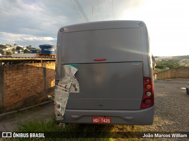 Ônibus Particulares 7425 na cidade de Divinópolis, Minas Gerais, Brasil, por João Marcos William. ID da foto: 7454318.