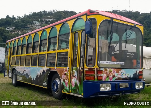 Ônibus Particulares  na cidade de Teresópolis, Rio de Janeiro, Brasil, por PEDRO COUTO. ID da foto: 7457746.