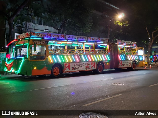 Ônibus Particulares 8910 na cidade de Belo Horizonte, Minas Gerais, Brasil, por Ailton Alves. Número da foto: #7457092.