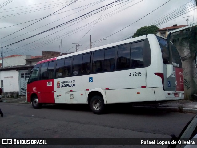 Pêssego Transportes 4 7215 na cidade de São Paulo, São Paulo, Brasil, por Rafael Lopes de Oliveira. Número da foto: #7461297.