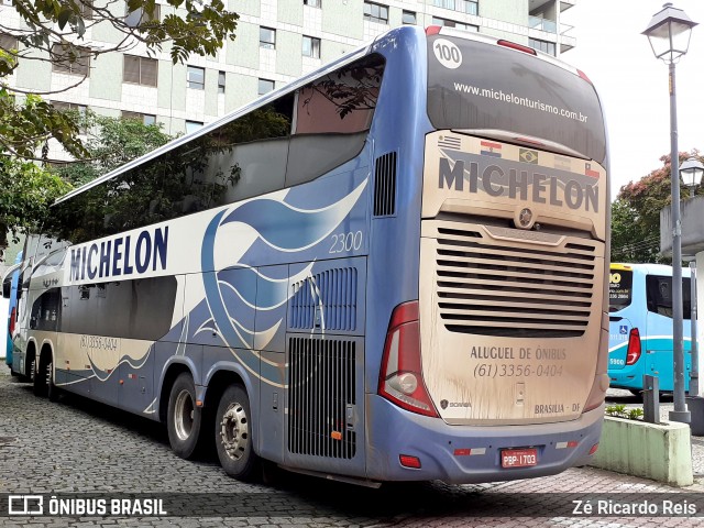 Michelon Turismo 2300 na cidade de Petrópolis, Rio de Janeiro, Brasil, por Zé Ricardo Reis. Número da foto: #7459390.