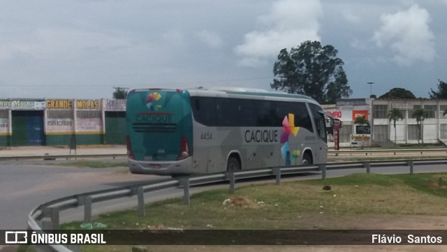 Cacique Transportes 4454 na cidade de Cruz das Almas, Bahia, Brasil, por Flávio  Santos. ID da foto: 7465630.