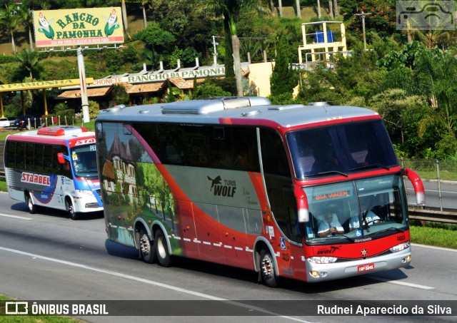 Turis Wolf Viagens e Turismo 2015 na cidade de Santa Isabel, São Paulo, Brasil, por Rudnei Aparecido da Silva. ID da foto: 7466132.