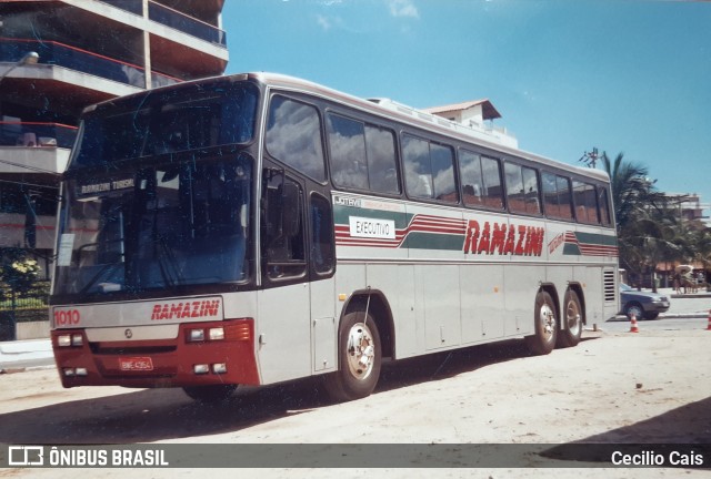 RTT - Ramazini Transportadora Turística 1010 na cidade de Cabo Frio, Rio de Janeiro, Brasil, por Cecilio Cais. ID da foto: 7465999.