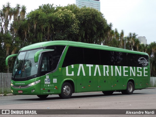 Auto Viação Catarinense 3398 na cidade de Curitiba, Paraná, Brasil, por Alexandre Rodrigo. Número da foto: #7470499.