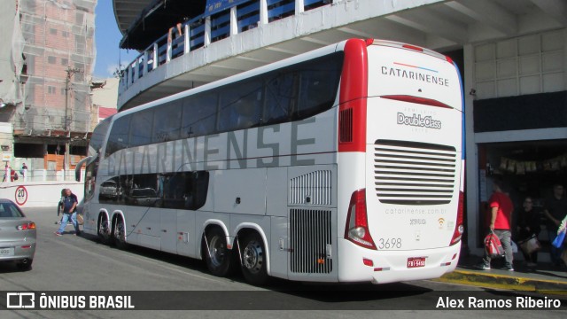 Auto Viação Catarinense 3698 na cidade de Aparecida, São Paulo, Brasil, por Alex Ramos Ribeiro. Número da foto: #7473174.