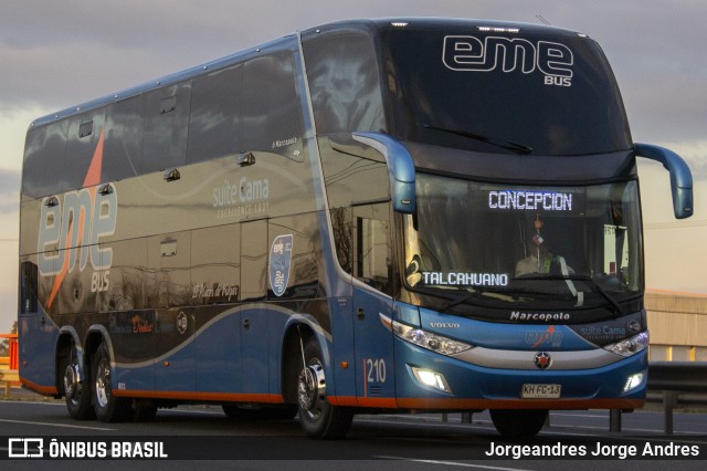 Pullman Eme Bus 210 na cidade de Ñuble, Bío-Bío, Chile, por Jorgeandres Jorge Andres. Número da foto: #7474329.