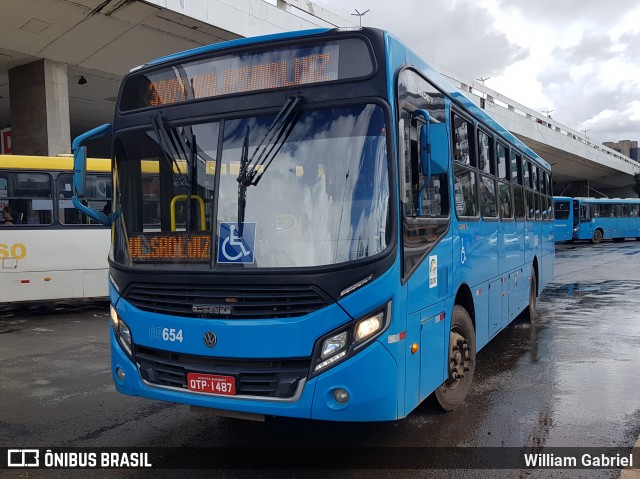 Taguatur - Taguatinga Transporte e Turismo 05654 na cidade de Brasília, Distrito Federal, Brasil, por William Gabriel. Número da foto: #7475260.