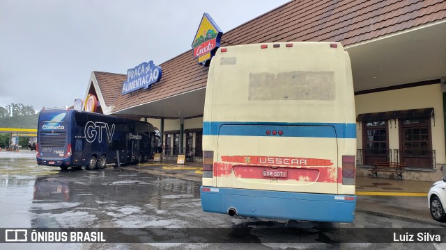 Ônibus Particulares CLANDESTINO na cidade de Oliveira, Minas Gerais, Brasil, por Luiz Silva. Número da foto: #7474883.