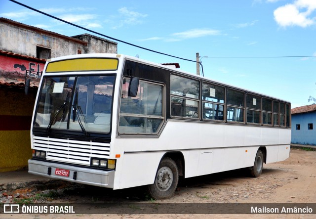 Ônibus Particulares CZZ7727 na cidade de Aracati, Ceará, Brasil, por Mailson Amâncio. ID da foto: 7391064.