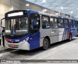 Auto Viação Bragança Metropolitana > Viação Raposo Tavares 12.252 na cidade de São Paulo, São Paulo, Brasil, por Clóvis Henryque Pacheco dos Santos. Número da foto: #:id.