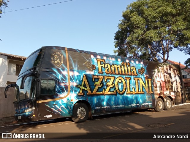 Família Azzolini 6914 na cidade de Francisco Beltrão, Paraná, Brasil, por Alexandre Rodrigo. Número da foto: #7479159.