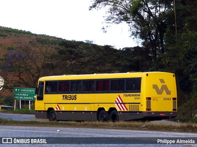 Viação Itapemirim 30055 na cidade de Manhuaçu, Minas Gerais, Brasil, por Philippe Almeida. ID da foto: 7398028.