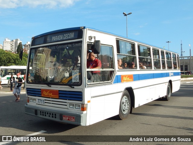 Metra - Sistema Metropolitano de Transporte 7711 na cidade de São Paulo, São Paulo, Brasil, por André Luiz Gomes de Souza. ID da foto: 7401071.