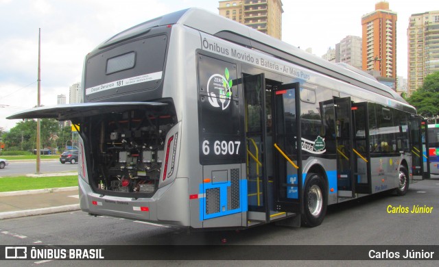 Transwolff Transportes e Turismo 6 6907 na cidade de São Paulo, São Paulo, Brasil, por Carlos Júnior. Número da foto: #7400852.