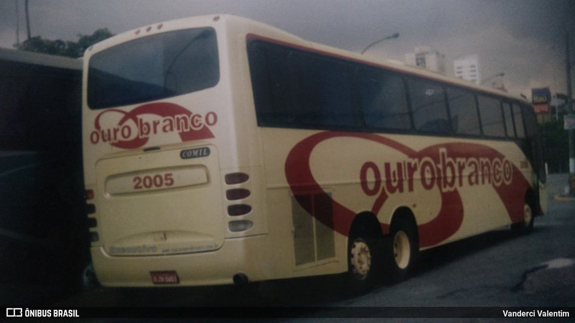 Viação Ouro Branco 2005 na cidade de São Paulo, São Paulo, Brasil, por Vanderci Valentim. Número da foto: #7409941.