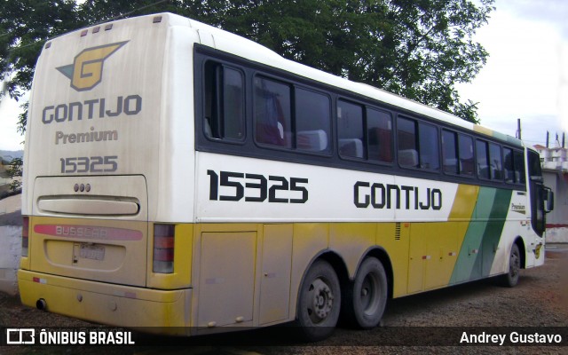 Empresa Gontijo de Transportes 15325 na cidade de Lavras, Minas Gerais, Brasil, por Andrey Gustavo. Número da foto: #8244632.