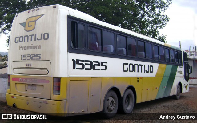 Empresa Gontijo de Transportes 15325 na cidade de Lavras, Minas Gerais, Brasil, por Andrey Gustavo. ID da foto: 8244632.