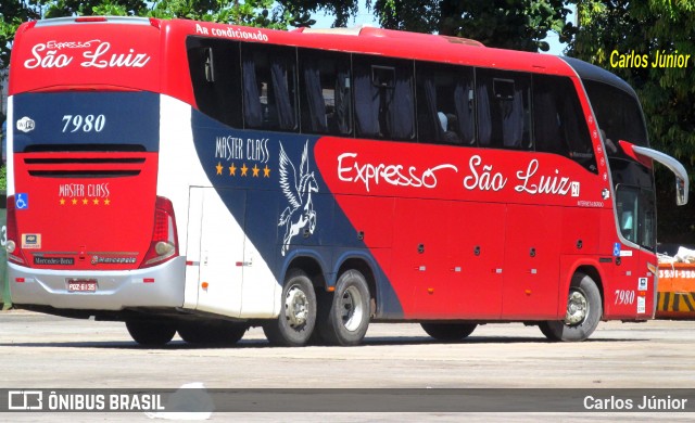 Expresso São Luiz 7980 na cidade de Goiânia, Goiás, Brasil, por Carlos Júnior. Número da foto: #8244485.